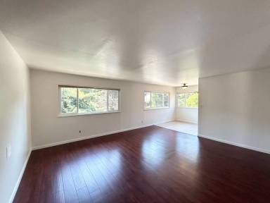 Main picture of 3065 Richmond Blvd