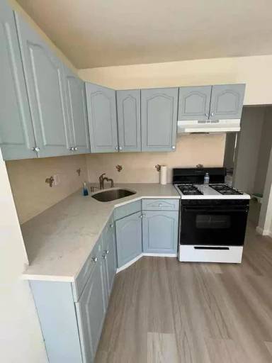 Main picture of 337 Claremont Ave