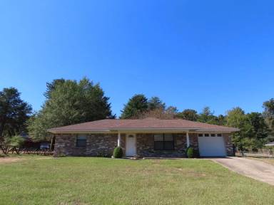 Main picture of 109 Crepe Myrtle Rd