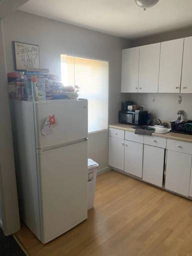 Main picture of 525 E Main St