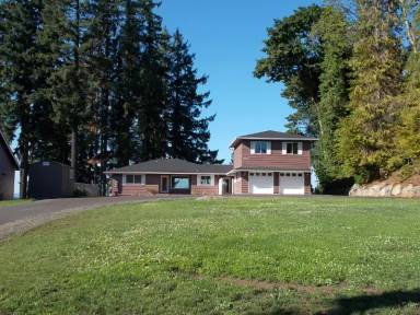 Main picture of 39601 Scenic St