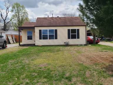 Main picture of 1838 E Walnut St
