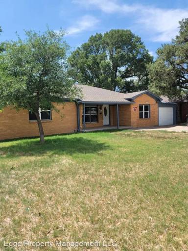 Main picture of 3414 S Lamar St