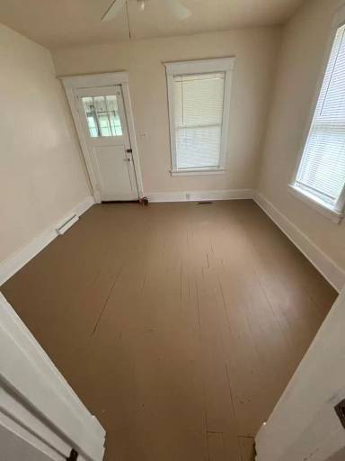 Main picture of 119 W Birch St
