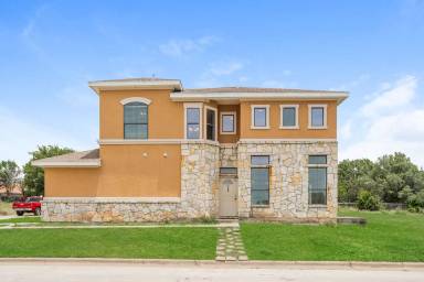 Main picture of 1010 Immanuel Rd