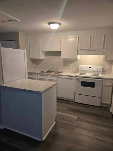 Main picture of 2515 Camellia Dr