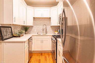 Main picture of 114 Ferry St