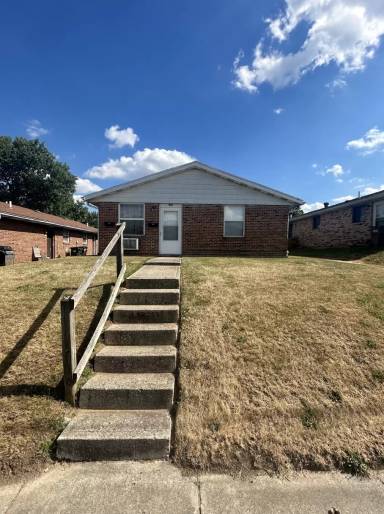 Main picture of 687 W 2nd St