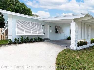 Main picture of 3414 Poinsettia Ave