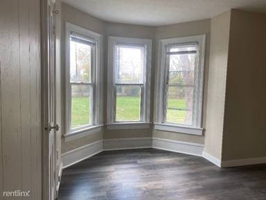 Main picture of 2404 2nd St