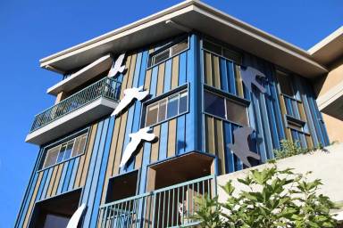 Main picture of 865 Sanborn Ave