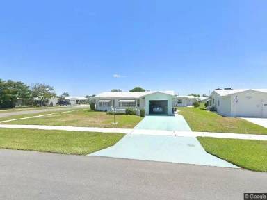 Main picture of 2378 SW Congress Blvd