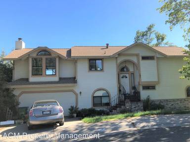 Main picture of 121 Stanford Ct