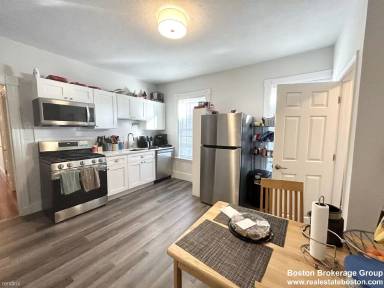 Main picture of 151 E Cottage St
