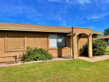 Main picture of 910 S Acorn Ave