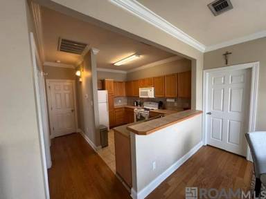 Main picture of 4625 Burbank Dr