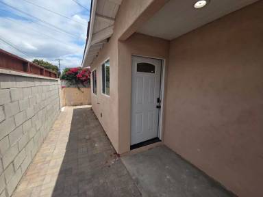 Main picture of 1805 James Pl