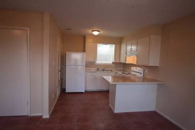 Main picture of 11101 Ingram St