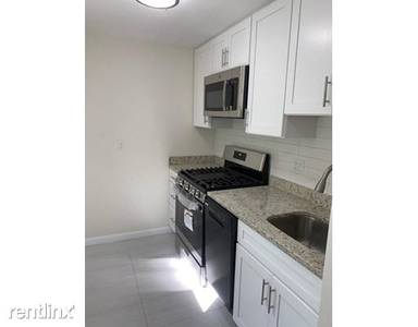 Main picture of 75 N Paul St