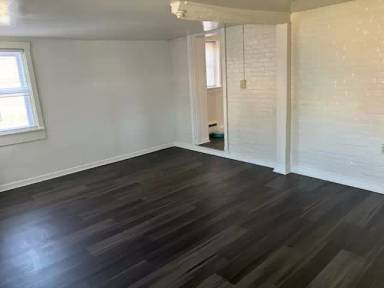 Main picture of 2-10 Greenfield Rd Apartments