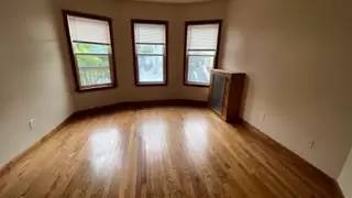 Main picture of 60 McLellan St
