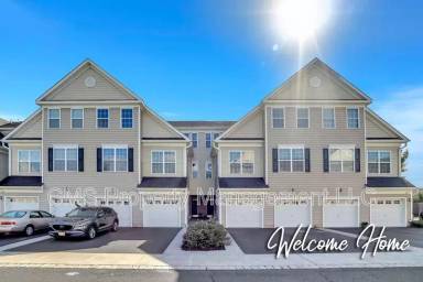 Main picture of 16 Patriots Path