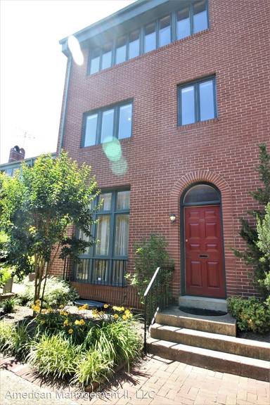 Main picture of 204 Bolton Pl