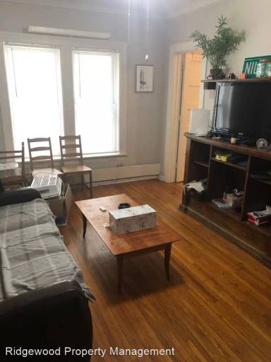 Main picture of 1821 1st Ave S