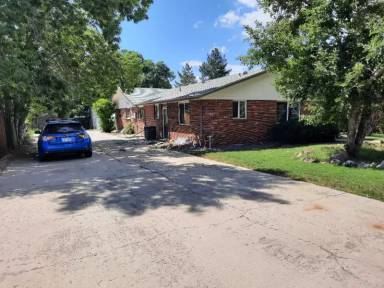 Main picture of 8150-8152 Ames Way