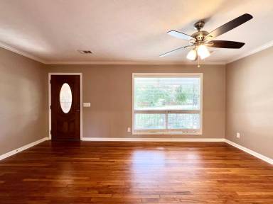 Main picture of 7527 Melinda Dr