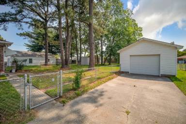 Main picture of 1110 Hazel Ave