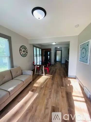 Main picture of 364 Pine St