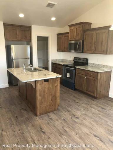 Main picture of 3765 Deloy Dr