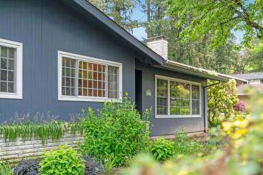 Main picture of 7670 SW 140th Ave