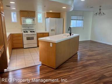 Main picture of 1144 Walnut St