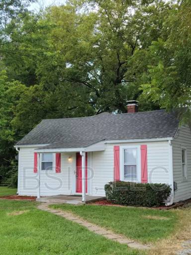 Main picture of 2207 NW Clay St