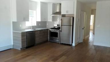 Main picture of 372 Avenue Y