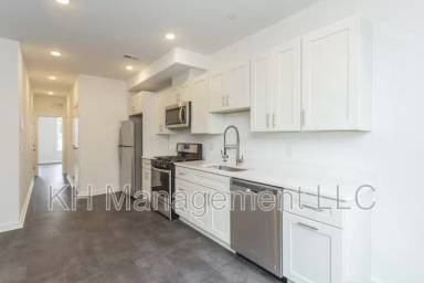 Main picture of 1154 S Sydenham St