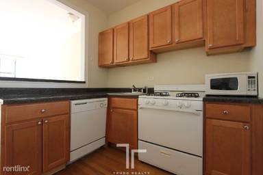 Main picture of 719-27 W Barry Ave