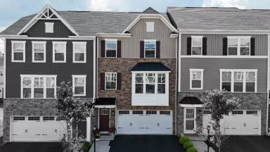Main picture of 114 Lupine Dr