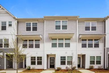 Main picture of 229 Kennerly Ave