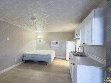 Main picture of 219 W Converse St