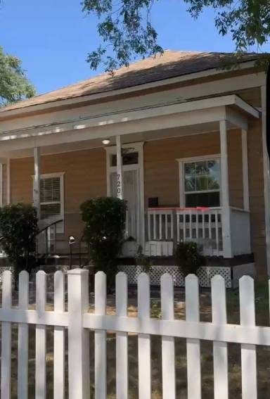 Main picture of 720 Lincoln St
