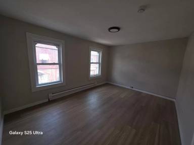 Main picture of 8 Gordon Pl