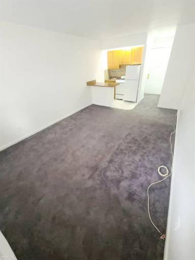 Main picture of 6344 Saunders St