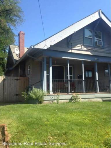 Main picture of 1665 SE Spokane St