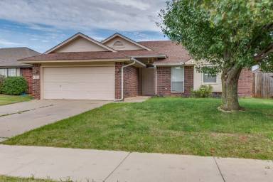 Main picture of 9212 S Bryant Ter