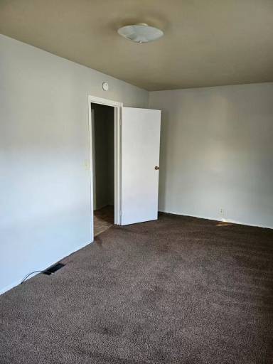 Main picture of 1666 Eastwood Ave