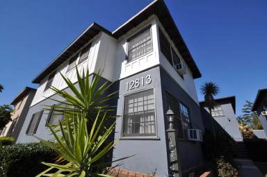Main picture of 12807 Burbank Blvd