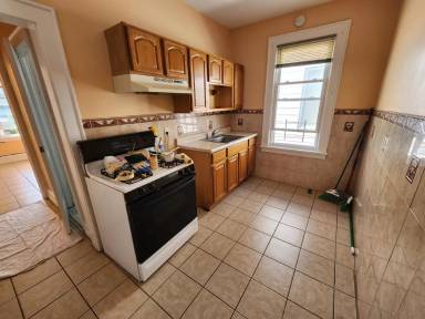 Main picture of 158 Montclair Ave